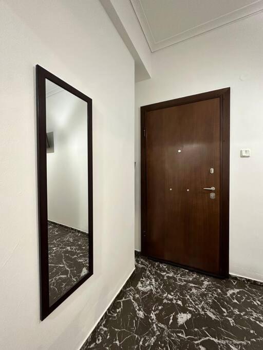 Modern & Minimal Athens Apartment מראה חיצוני תמונה