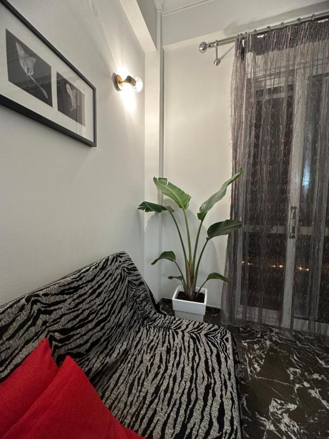 Modern & Minimal Athens Apartment מראה חיצוני תמונה