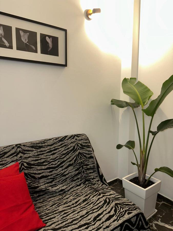 Modern & Minimal Athens Apartment מראה חיצוני תמונה