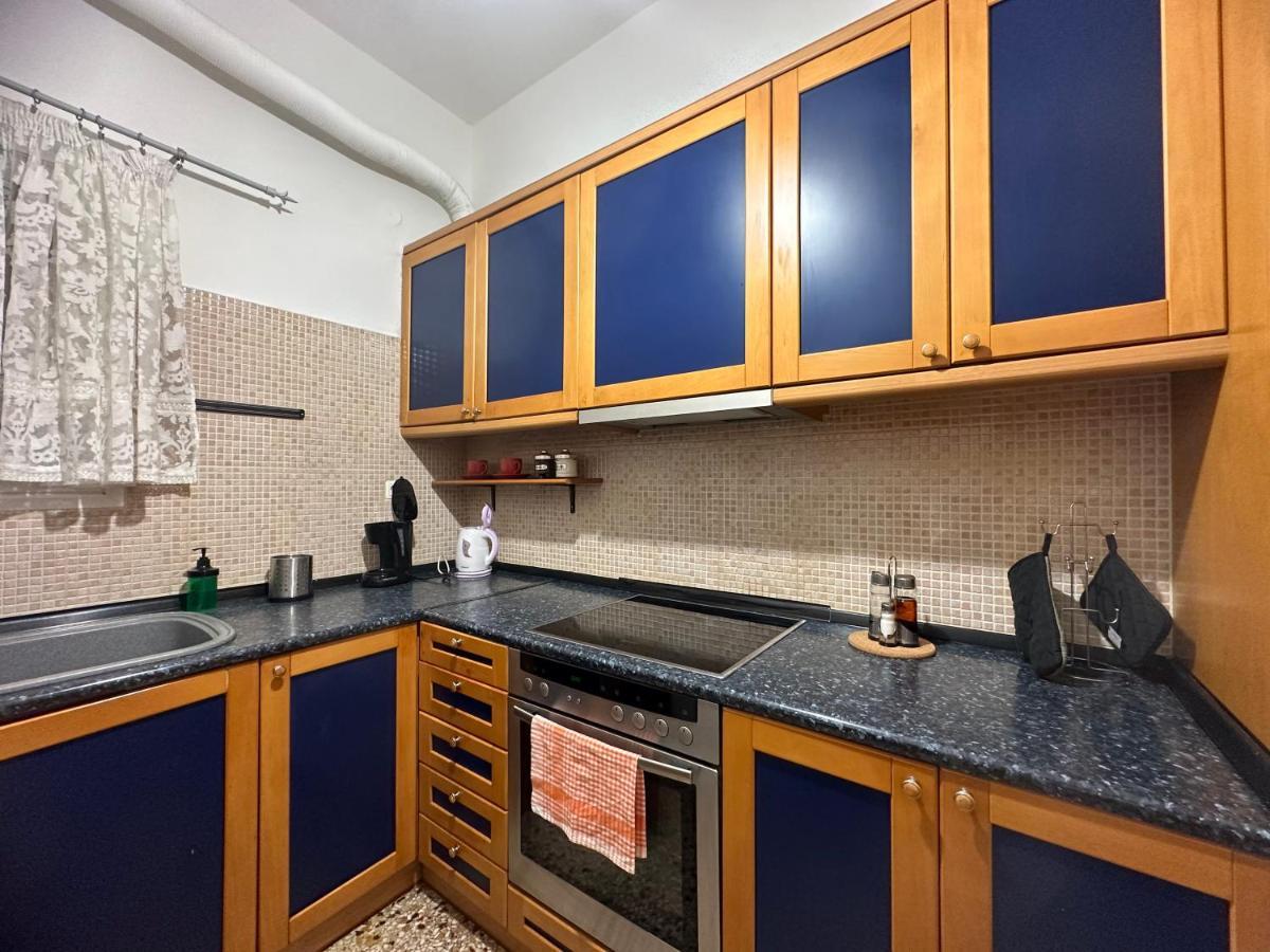 Modern & Minimal Athens Apartment מראה חיצוני תמונה
